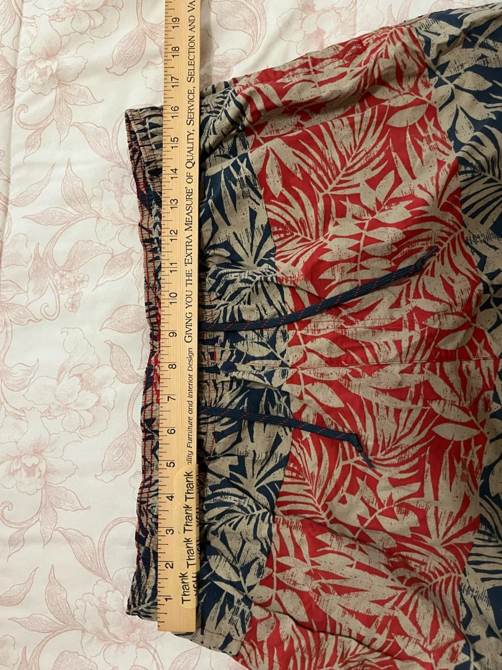 Columbia Navy Tropical Print Shorts XL